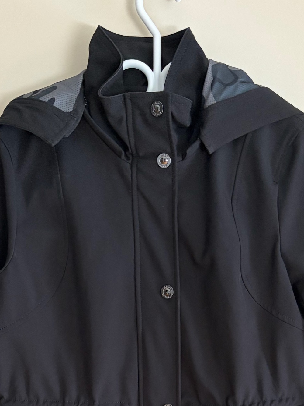 Kensie size M hooded Anorak raincoat - Picture 2 of 13